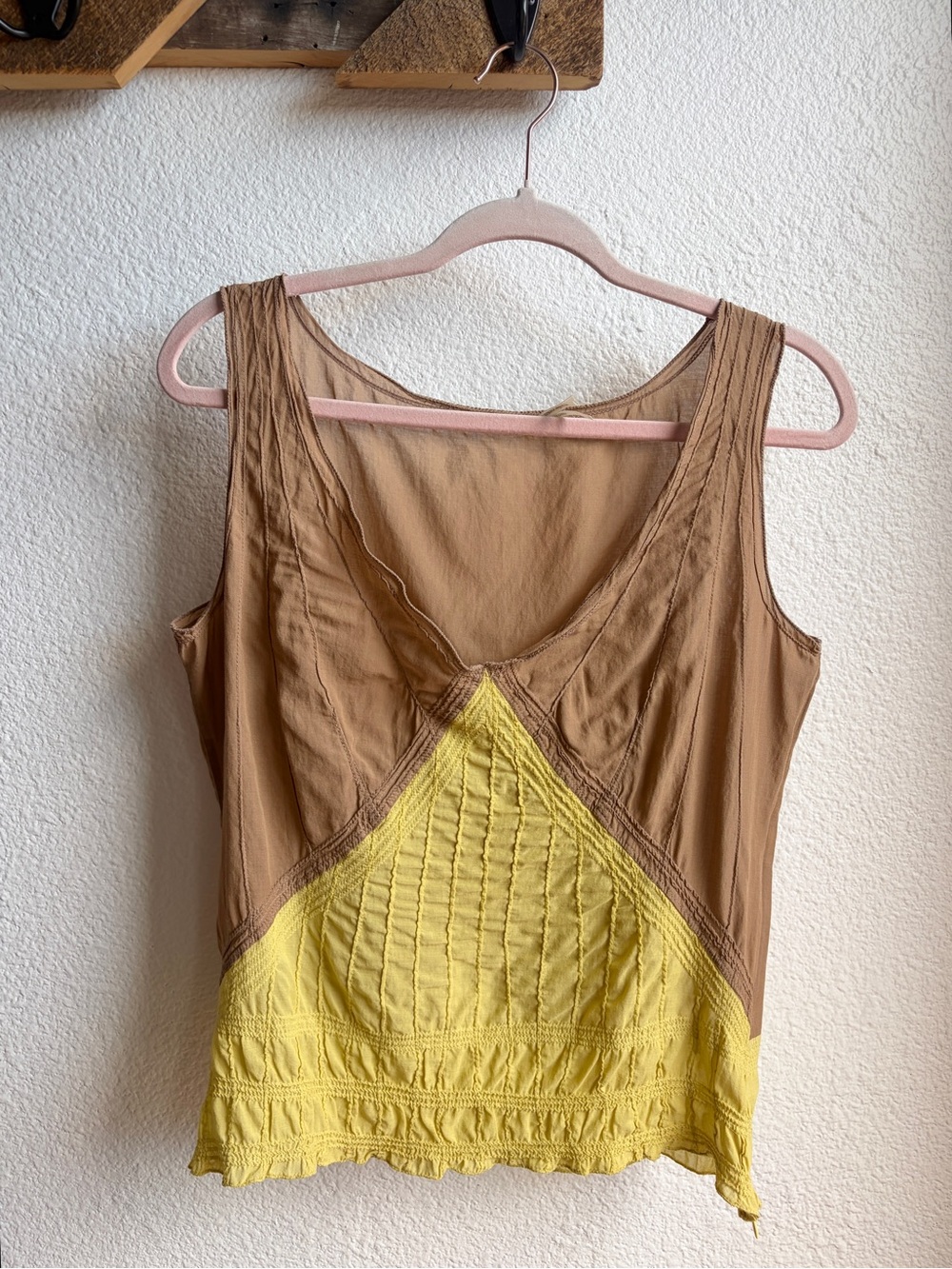 Y2K Max Studio Brown and Yellow Colorblocked Sleeveless Blouse Medium